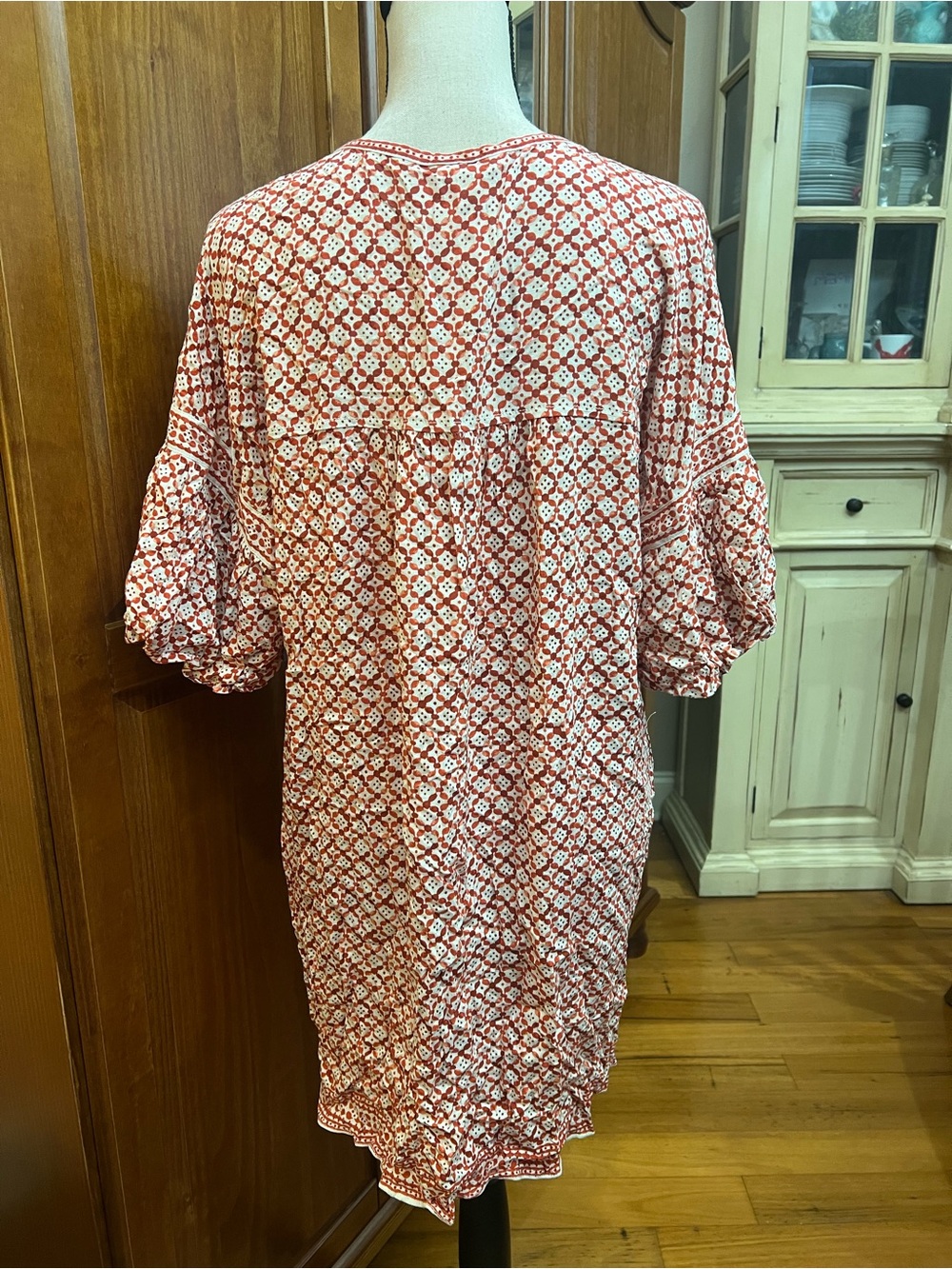 Max Studio Rust Printed V‑Neck Dress - Picture 4 of 7